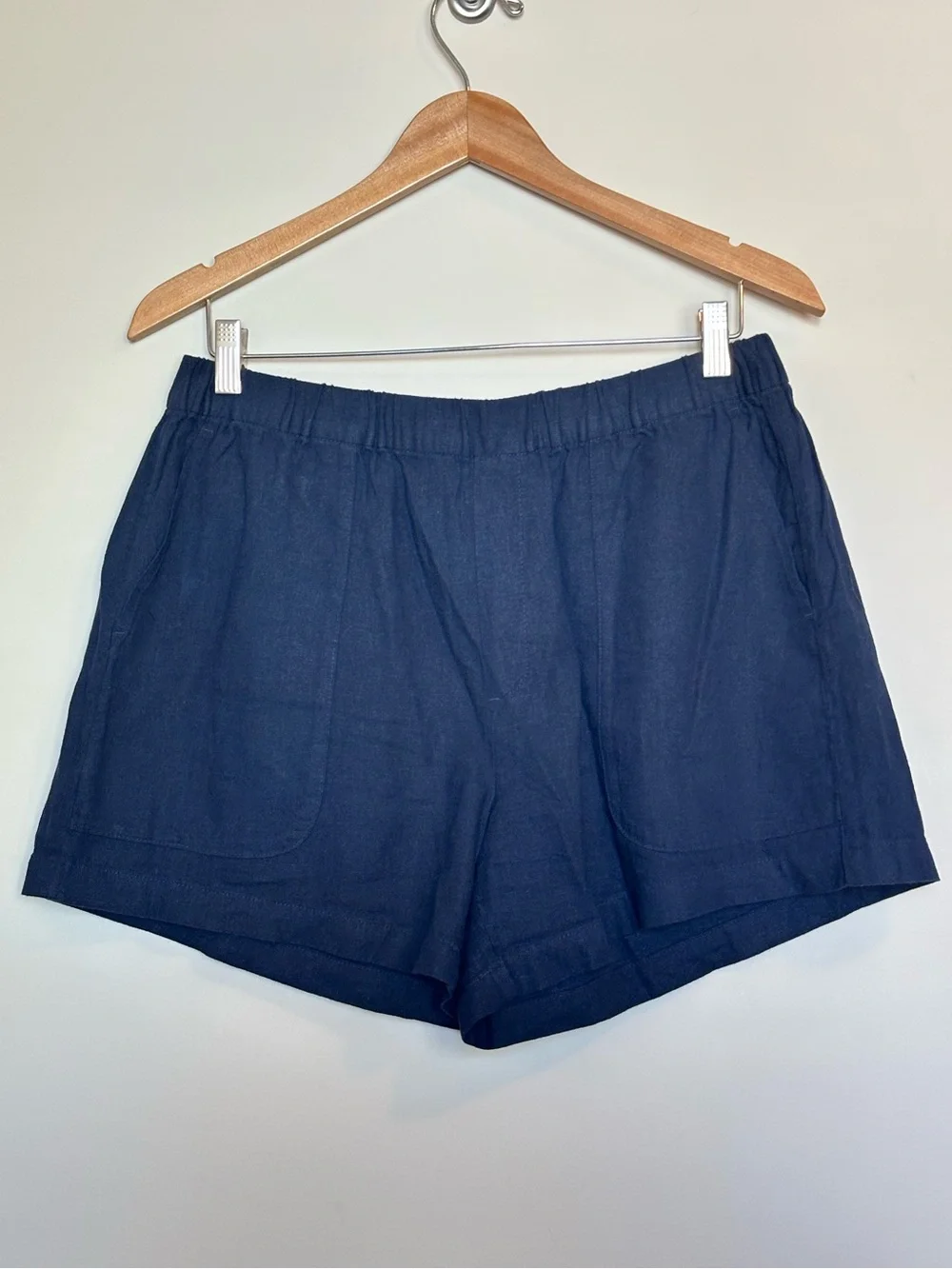 Banana Republic Linen Blend Pull On Navy Women's Shorts - Picture 3 of 8